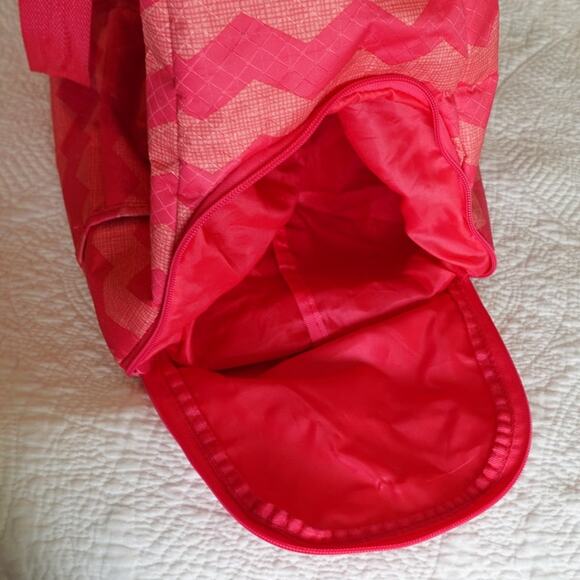 Thirty-One All Pro Tote Bag /Coral Punch Color /Chevron Fushia and Pink Striped - Picture 5 of 13